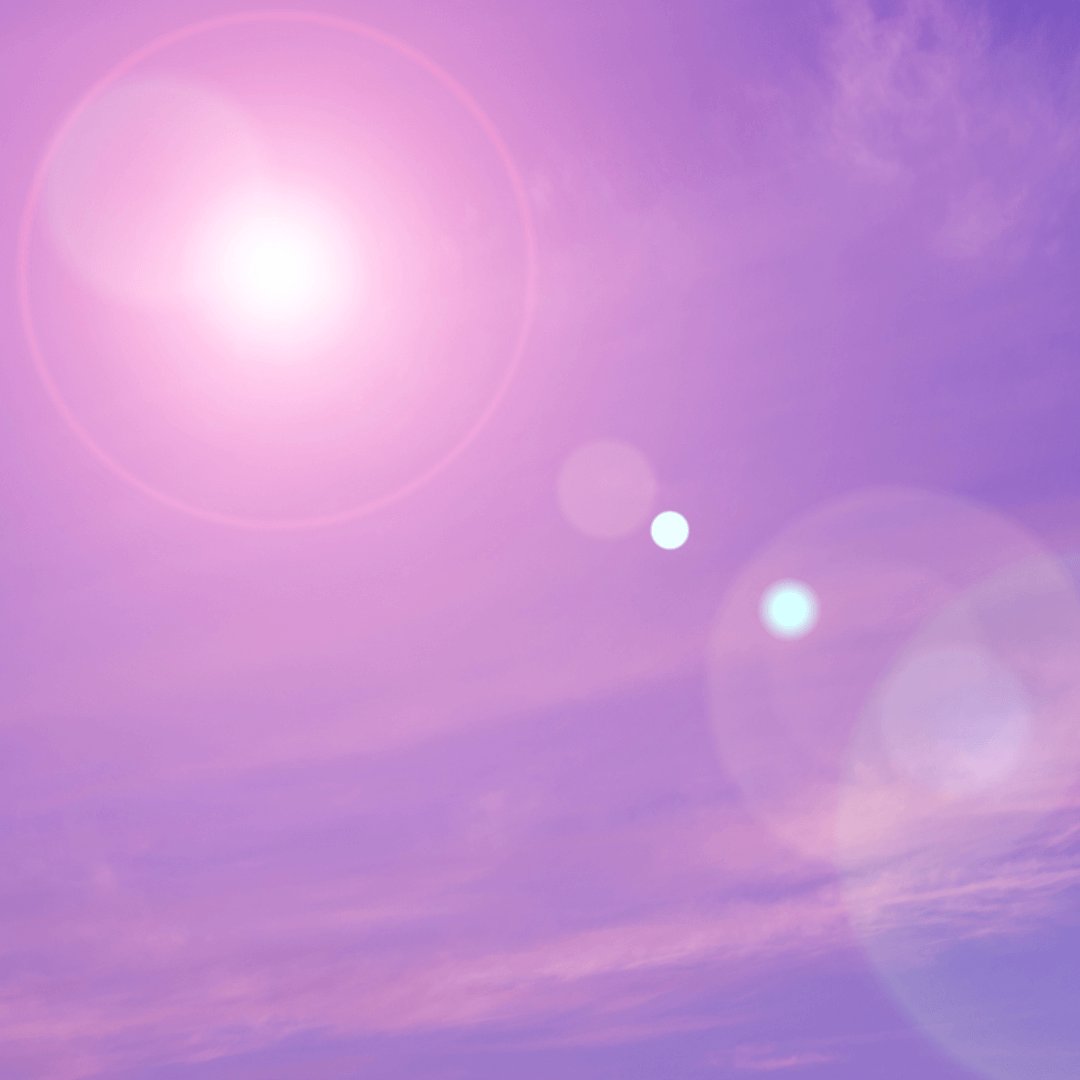 Lueur du soleil dans le ciel